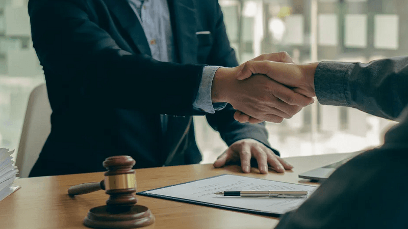 Why Business Bankruptcy Involves Decisions That Personal Bankruptcy Does Not and Why Timing Changes Everything