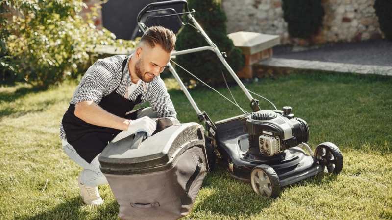 How Heartland Lawns Of Omaha Keeps Your Lawn Green And Healthy