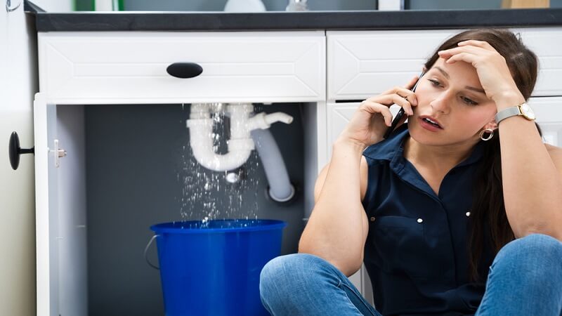Emergency Plumbers Townsville: How to Handle Burst Pipes, Leaks and Blocked Drains